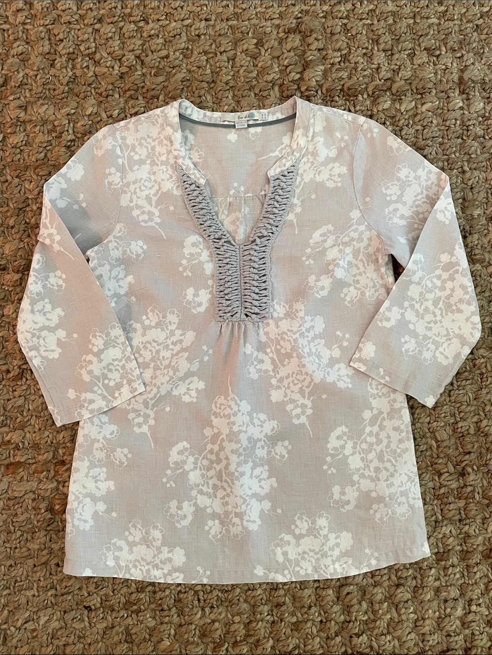 Boden 100% Linen Floral Braided Rope Neckline Tunic Blouse Grey White UK 8 US 4 - Picture 3 of 10